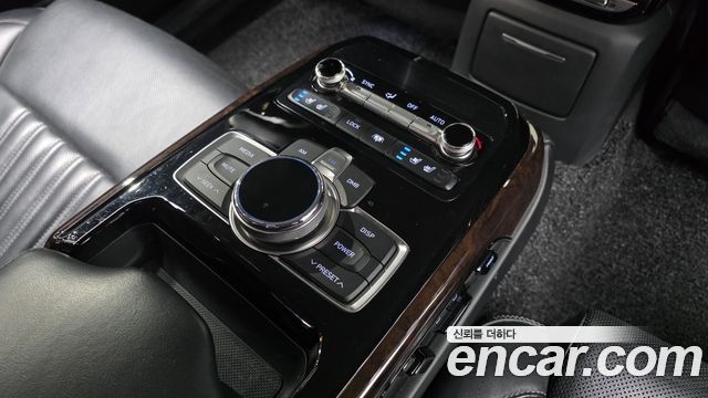Genesis EQ900 3.8 GDI AWD Premium Luxury 2016 — фото 17