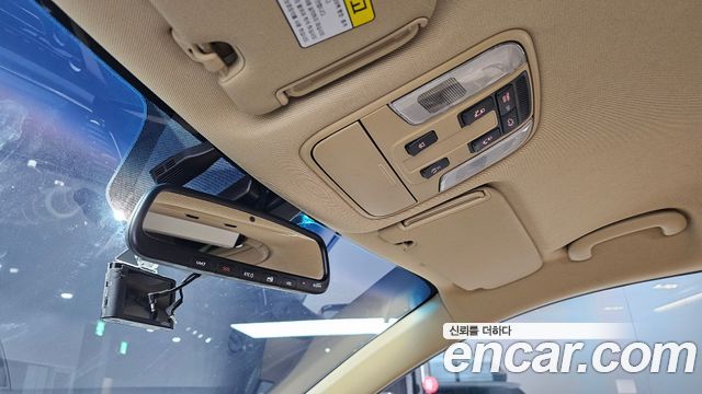 Kia Carnival 9-Seater Hi-Limousine Noblesse Special 2019 — фото 15