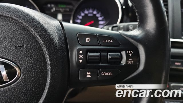 Kia Carnival 9-Seater Hi-Limousine Noblesse Special 2019 — фото 20