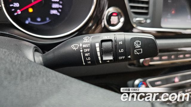 Kia Carnival 9-Seater Hi-Limousine Noblesse Special 2019 — фото 30