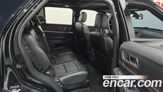 Ford Explorer 2.3 Limited 4WD 5th 2018 — фото 11
