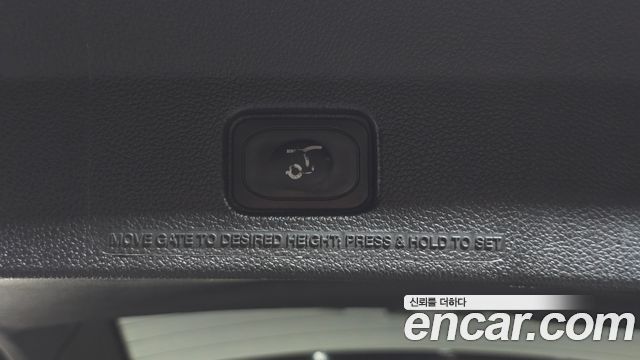 Ford Explorer 2.3 Limited 4WD 5th 2018 — фото 20