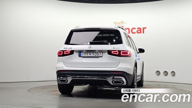 Mercedes-Benz GLB-Class (X247) GLB250 4MATIC 2022 — фото 4