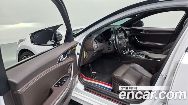 Kia Stinger 2.0 Turbo 2WD Platinum 2019 — фото 10