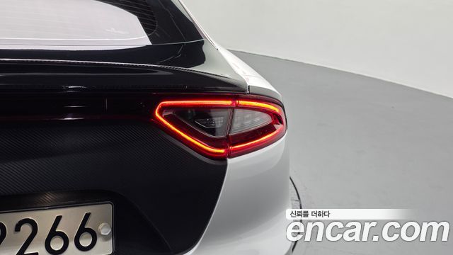 Kia Stinger 2.0 Turbo 2WD Platinum 2019 — фото 23