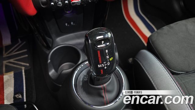MINI Cooper S JCW 3rd Generation 2020 — фото 9