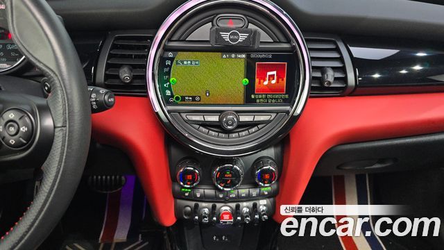 MINI Cooper S JCW 3rd Generation 2020 — фото 13
