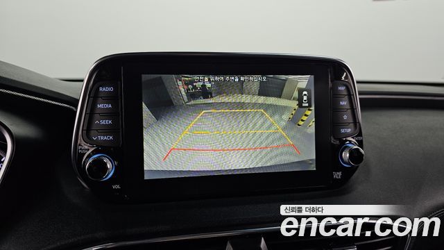Hyundai Santa Fe (TM) Diesel 2.0 2WD Premium 2020 — фото 18