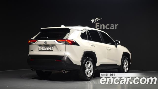 Toyota RAV4 (V) 2.5 2WD 2019 — фото 2