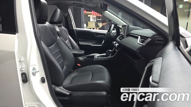Toyota RAV4 (V) 2.5 2WD 2019 — фото 11