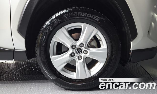 Toyota RAV4 (V) 2.5 2WD 2019 — фото 21