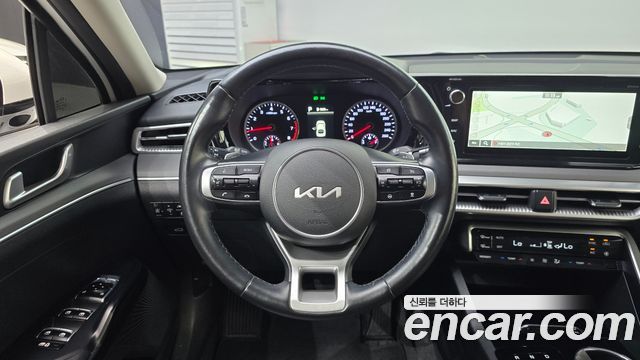 Kia K5 (III) 2.0 Prestige 2022 — фото 13