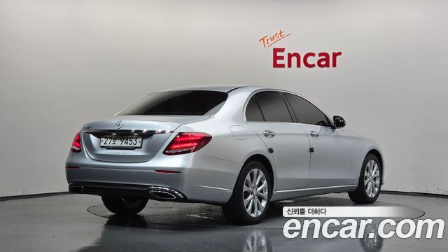 Mercedes-Benz E-Class (W213) E220d Exclusive 2017 — фото 2