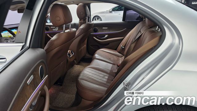 Mercedes-Benz E-Class (W213) E220d Exclusive 2017 — фото 12