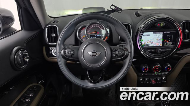 MINI Cooper Countryman HIGH 2nd 2020 — фото 13