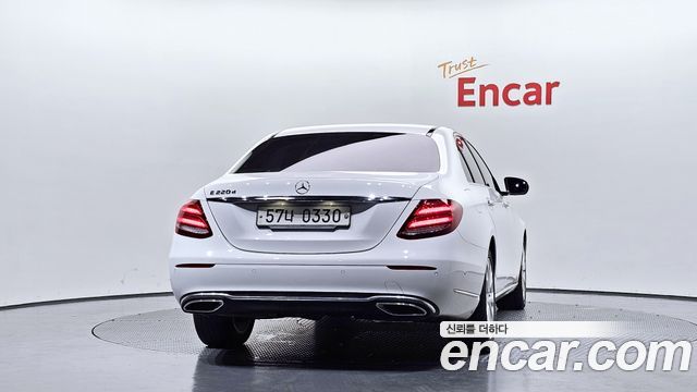 Mercedes-Benz E-Class (W213) E220d Exclusive 2017 — фото 4