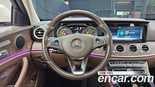 Mercedes-Benz E-Class (W213) E220d Exclusive 2017 — фото 13