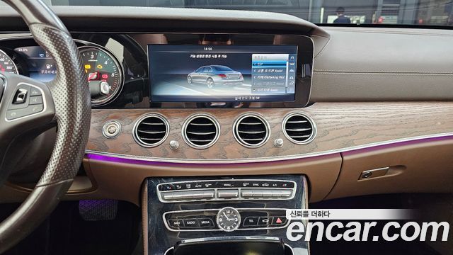 Mercedes-Benz E-Class (W213) E220d Exclusive 2017 — фото 14