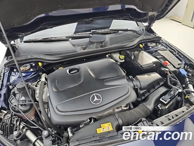 Mercedes-Benz CLA-Class (C117) CLA220 AMG Line 2018 — фото 6