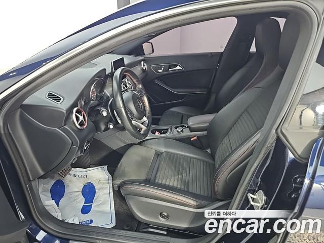 Mercedes-Benz CLA-Class (C117) CLA220 AMG Line 2018 — фото 15