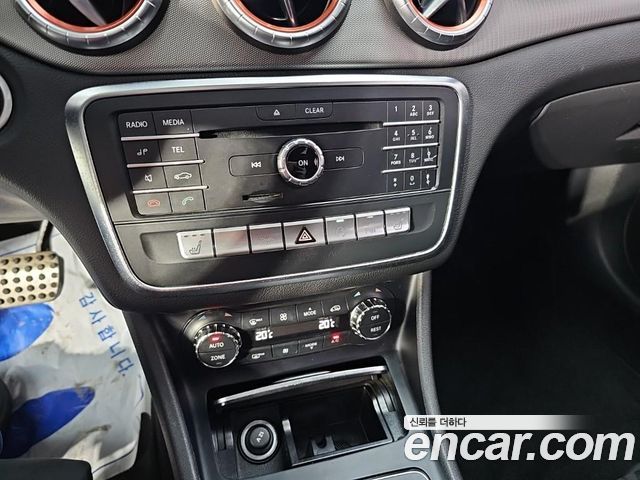 Mercedes-Benz CLA-Class (C117) CLA220 AMG Line 2018 — фото 20
