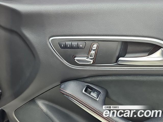 Mercedes-Benz CLA-Class (C117) CLA220 AMG Line 2018 — фото 21