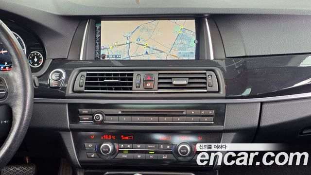 BMW 5 Series (F10) 520d xDrive 2015 — фото 14