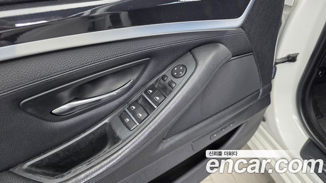 BMW 5 Series (F10) 520d xDrive 2015 — фото 28