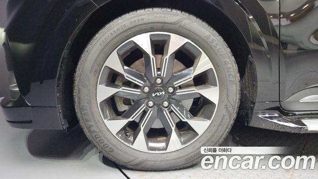 Kia Carnival (IV) Gasoline 4-Seater Hi-Limousine (Special) 2023 — фото 5