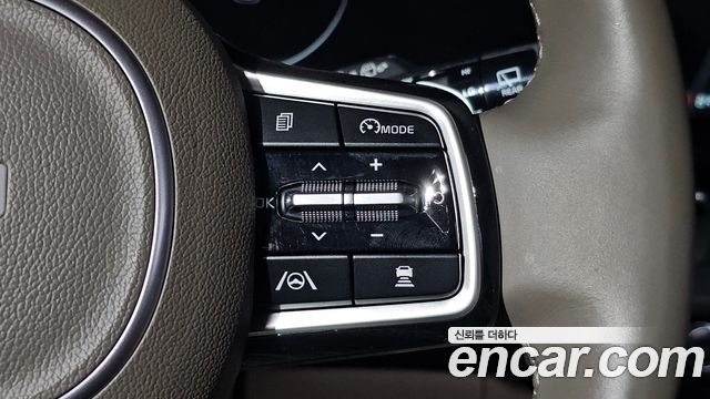 Kia Carnival (IV) Gasoline 4-Seater Hi-Limousine (Special) 2023 — фото 28