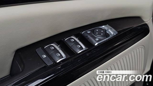 Kia Carnival (IV) Gasoline 4-Seater Hi-Limousine (Special) 2023 — фото 29