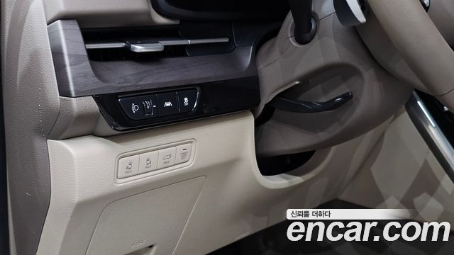 Kia Carnival (IV) Gasoline 4-Seater Hi-Limousine (Special) 2023 — фото 30