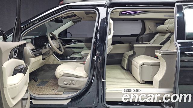 Kia Carnival (IV) Gasoline 4-Seater Hi-Limousine (Special) 2023 — фото 38