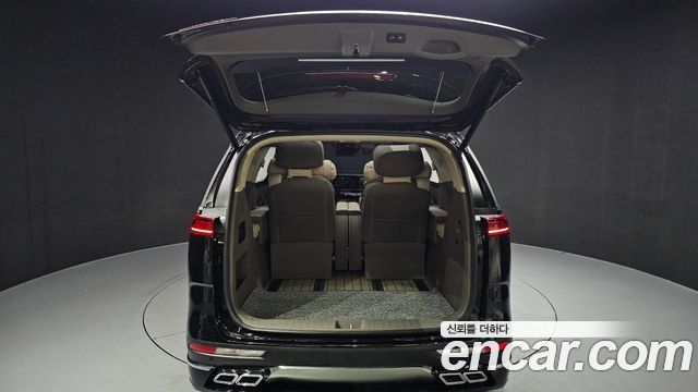 Kia Carnival (IV) Gasoline 4-Seater Hi-Limousine (Special) 2023 — фото 39