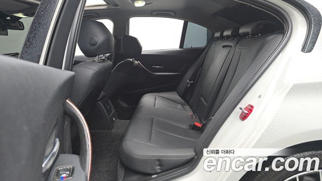 BMW 3 Series (F30) 320d Sport 2012 — фото 12