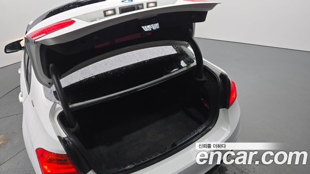 BMW 3 Series (F30) 320d Sport 2012 — фото 20