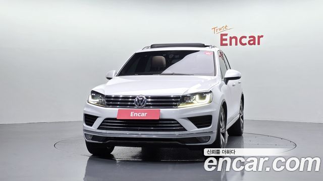 Volkswagen Touareg V6 3.0 TDI BMT Exclusive 7P5 2016 — фото 3
