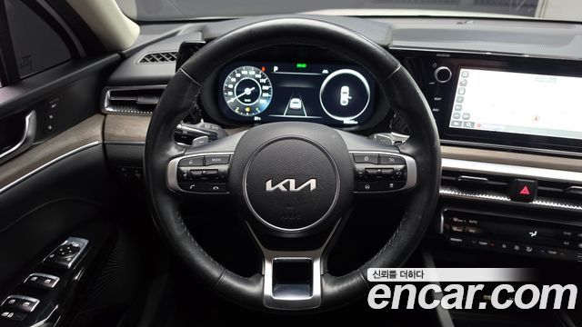 Kia K5 (III) 2.0 LPI Signature 2023 — фото 12