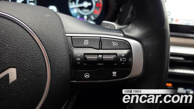 Kia K5 (III) 2.0 LPI Signature 2023 — фото 17