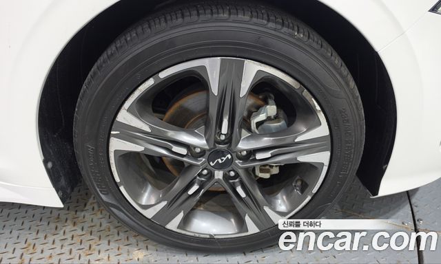 Kia K5 (III) 2.0 LPI Signature 2023 — фото 21