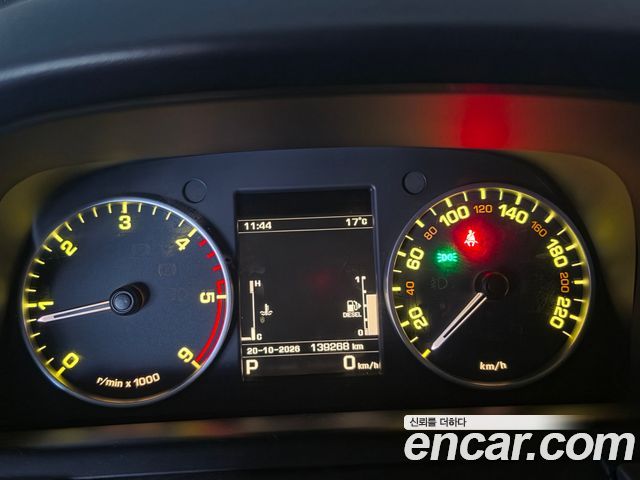 Land Rover Discovery 4 3.0 SDV6 SE 2016 — фото 8
