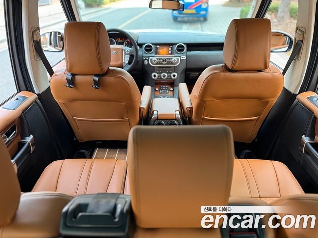 Land Rover Discovery 4 3.0 SDV6 SE 2016 — фото 18