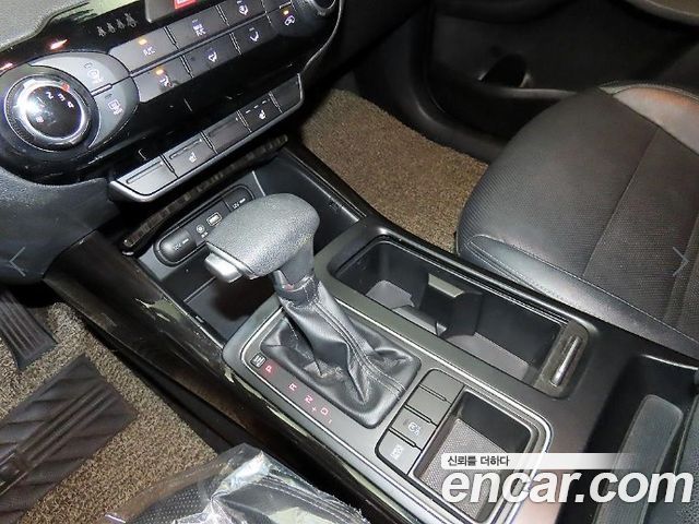 Kia Sorento Diesel 2.2 2WD Luxury 2019 — фото 16