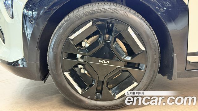 Kia EV3 Long Range 2WD GT Line 2027 — фото 5