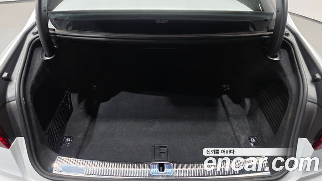 Audi A8 (D5) 50 TDI Quattro LWB 2021 — фото 24