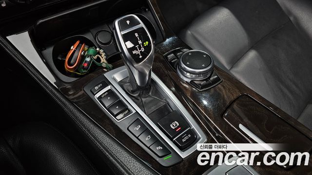 BMW 5 Series (F10) 528i xDrive M Aero Dynamic 2016 — фото 9