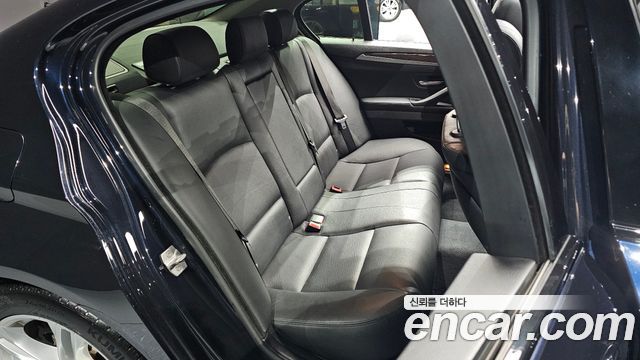BMW 5 Series (F10) 528i xDrive M Aero Dynamic 2016 — фото 11