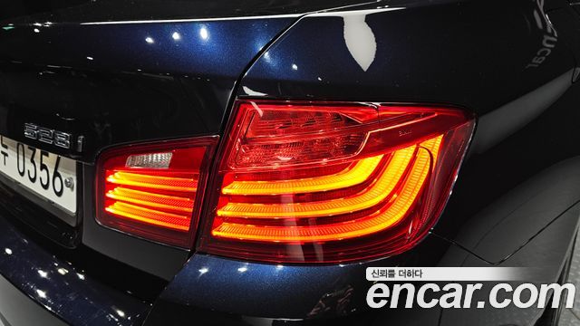 BMW 5 Series (F10) 528i xDrive M Aero Dynamic 2016 — фото 23