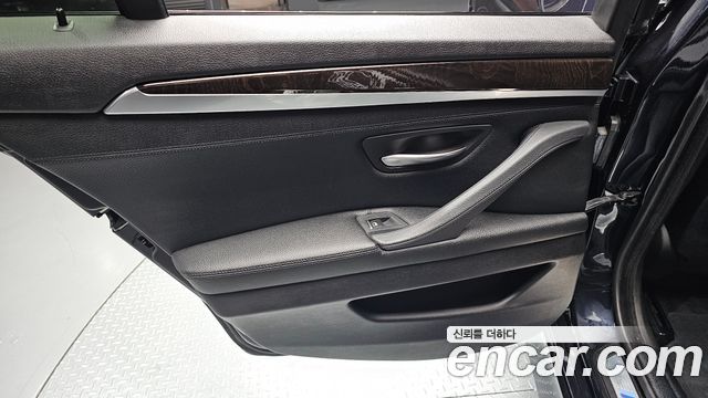 BMW 5 Series (F10) 528i xDrive M Aero Dynamic 2016 — фото 25