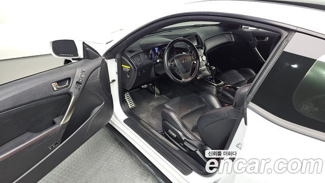 Hyundai Genesis Coupe 200 Turbo S 2014 — фото 10